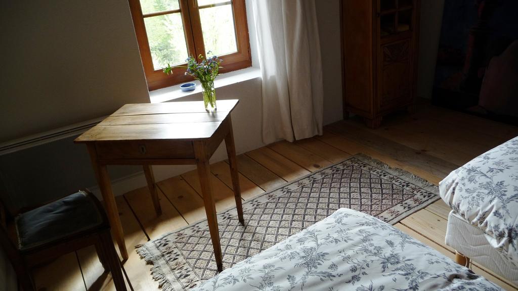 La Chouette A L'Heure Du Pinson Bed & Breakfast Saint-Pierre-d'Entremont  Ruang foto