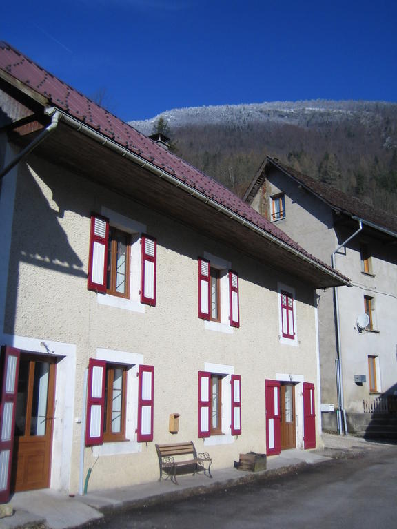 La Chouette A L'Heure Du Pinson Bed & Breakfast Saint-Pierre-d'Entremont  Bagian luar foto