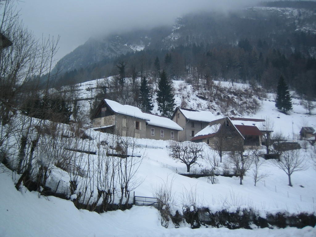 La Chouette A L'Heure Du Pinson Bed & Breakfast Saint-Pierre-d'Entremont  Bagian luar foto